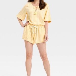 Universal Thread Women's High-Rise Linen Pull-On Shorts Yellow Striped NWT